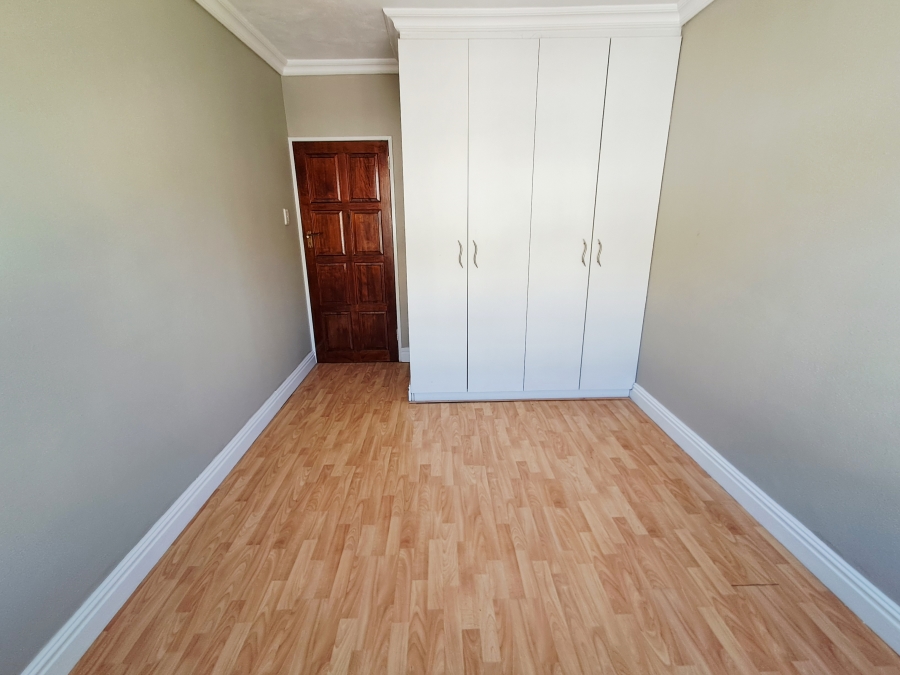2 Bedroom Property for Sale in Sea Point Western Cape